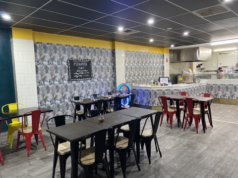 Busy Pizza Pasta &amp; Ribs Opportunity