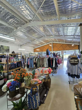 EXCEPTIONAL CAFE & LIFESTYLE STORE IN SEASIDE LOCATION