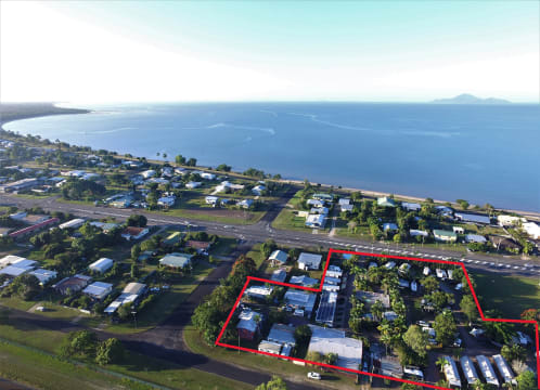 Far North Queensland Coastal Tropical Caravan Tourist Park - 896CPF