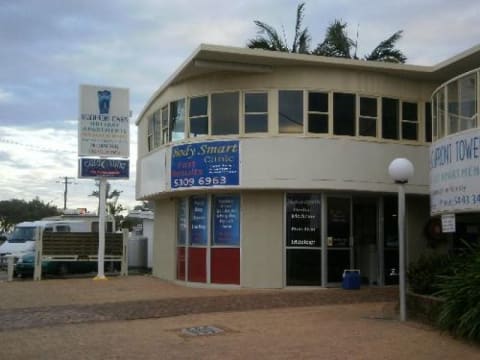 CARLA LUNA - ITALIAN RESTAURANT WITH FREEHOLD ACROSS FROM BEACH!