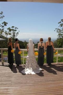 FREEHOLD 7.5 ACRES & HOLIDAY ACCOMMODATION FOR SALE