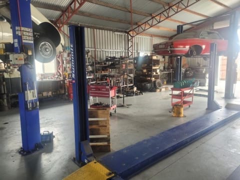 Specialist Mechanical Workshop & Service Centre - Walk in Walk Out