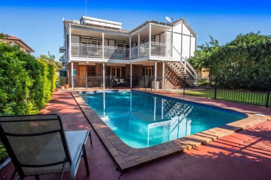 Profitable Seaside Bed & Breakfast Freehold Investment in Redcliffe