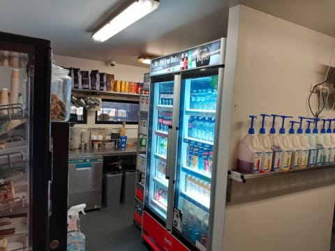 Popular Lakeside Cafe in a Tourist Location – Ararat, Vic