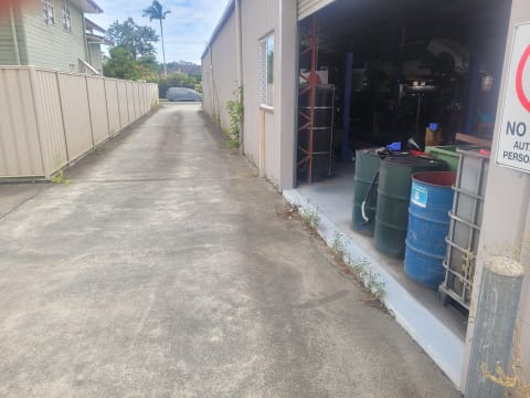 Specialist Mechanical Workshop & Service Centre - Walk in Walk Out