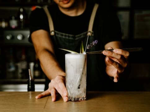 URGENT - PRIME CHAPEL STREET BAR OPPORTUNITY