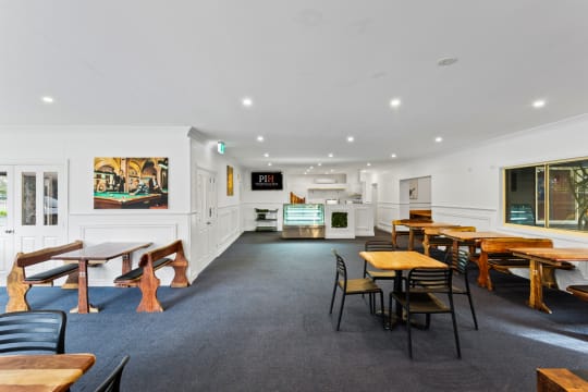 Lama Lounge - Turnkey Family Cafe/Restaurant for Sale in Cowes, Phillip Island