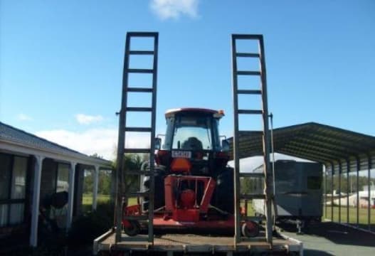 EXCAVATION BUSINESS WITH EXCELLENT EQUIPMENT - BE QUICK, HAS BEEN PRICED TO SELL