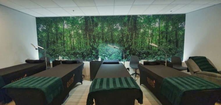 High end/Luxurious Beauty Salon and Training Academy For Sale