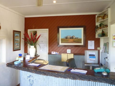 UNDER CONTRACT - Nicholas Royal Motel, Hay NSW - 1P0535