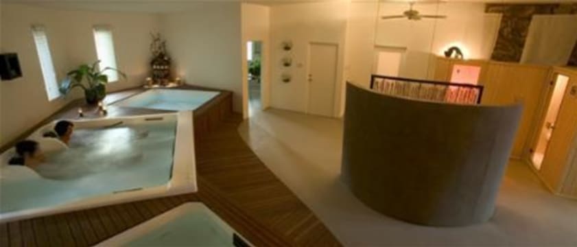 2 Houses on 5 acres. Luxury Home plus 5rooms Cottage. Room for extended Family