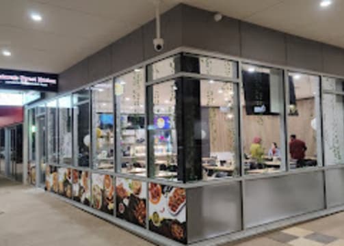 Restaurant/Takeaway (Walk-In Walk-Out) Suitable for Any Cuisine – in the heart of Melton within a...