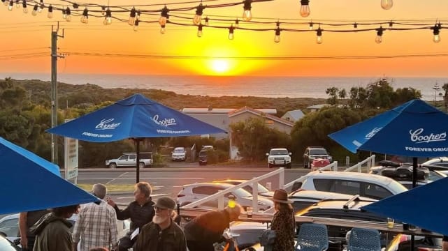 UNDER OFFER - Fully Licensed Cafe in Prime Margaret River Tourist Location