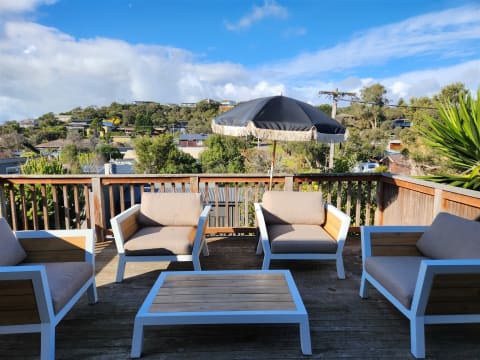 PRICE DROP! Get in for summer! WIWO Newly renovated Cafe RYE Mornington Peninsula