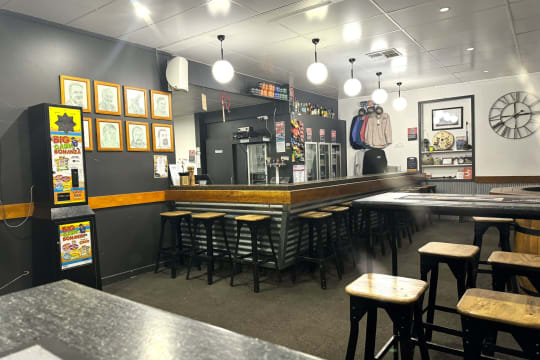 FREEHOLD VACANT POSSESSION - Blighty Hotel, NSW - 1P0436