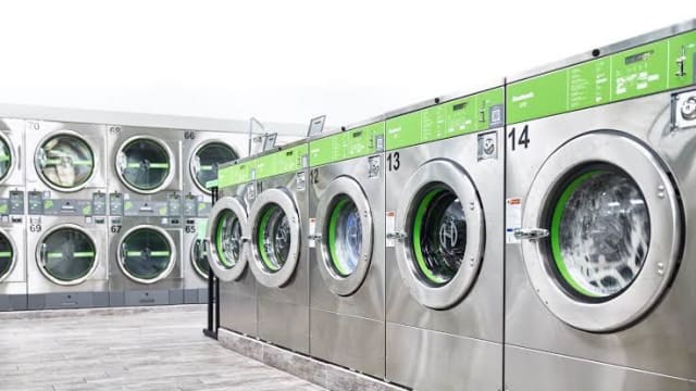 COIN LAUNDRY BUSINESS FOR SALE – CLYDE AREA