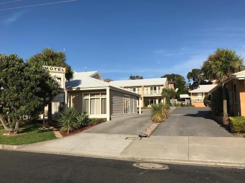 SECURE THIS BEAUTIFUL COASTAL MOTEL BEFORE BEFORE SOMEONE ELSE DOES - 2657MF