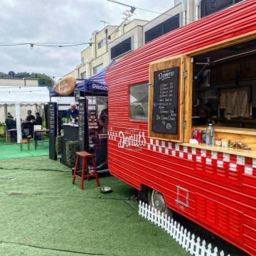 DJ'S DONUTS & SHAKES - LOW OVERHEADS