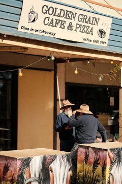 Coffee Shop/Café  + Adjoining Dining room + 1 BR unit  in Barellan.