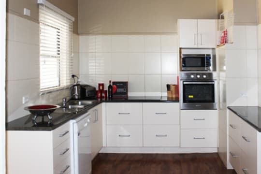 Freehold Motel Including Fully Furnished 4 Bedroom House