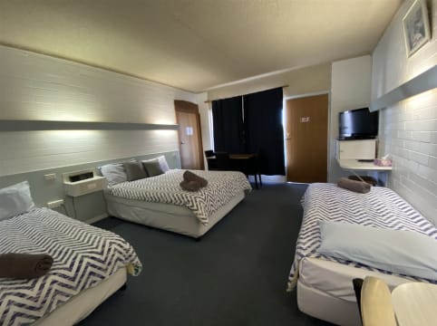 12-Room Leasehold Motel Offering Strong Profits, a 30-Year Lease & Lifestyle Opportunity