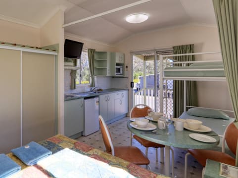 RARE OPPORTUNITY, HUGE CASHFLOW, FANTASIC UPSIDE - 1060CPL