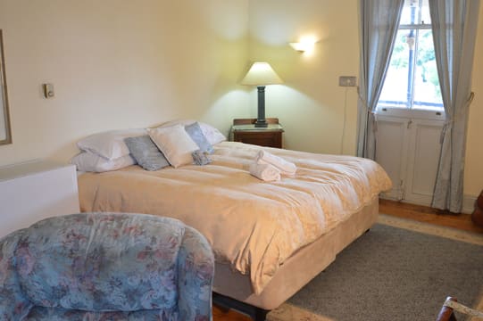 STUNNING GUEST HOUSE - CENTRAL WEST
