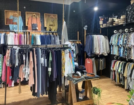 Coastal Fashion Boutique in Prime Beachfront Tourist Spot