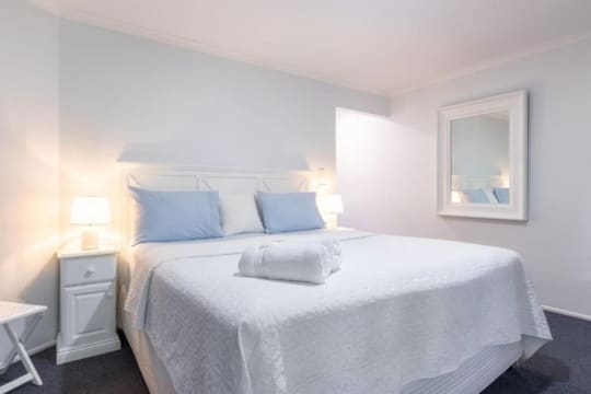 ACCOMMODATION BUSINESS IN PARADISE - PRIME LOCATION - NORTH OF NOOSA HEADS