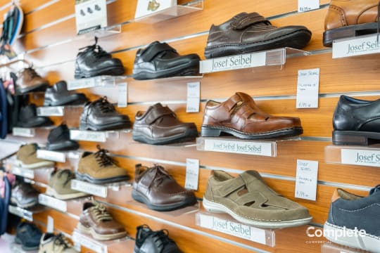 ATTWOODS SHOE STORE - HIGH END SHOE STORE MOUNT GAMBIER