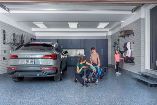Sunny Coast - New High-End Garage Business & Showroom