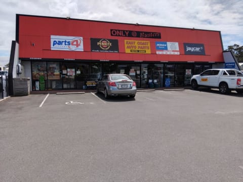Vendor Finance  Thriving Auto Parts St Helens L/H $100,000+SAV Busy & Profitable Freehold Available