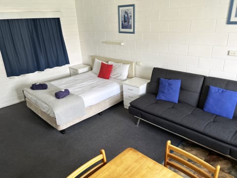 SMALL EASILY MANAGED, TRAMWAY MOTEL - 2086ML