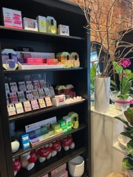 Established Rosanna Florist - $246k Revenue - SV1555