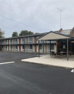 ** Under Contract ** Freehold Going concern Motel for Sale