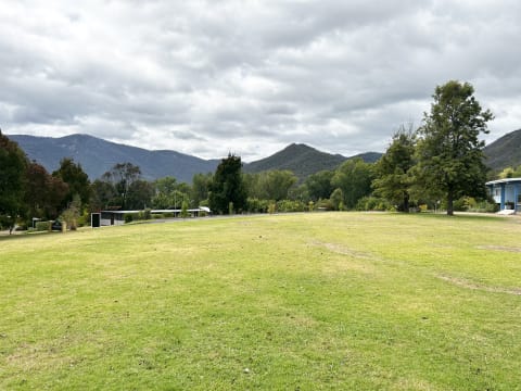 ENDLESS POSSIBILITIES, RELAXED LIFESTYLE, MAKE IT YOURS - 2770MF