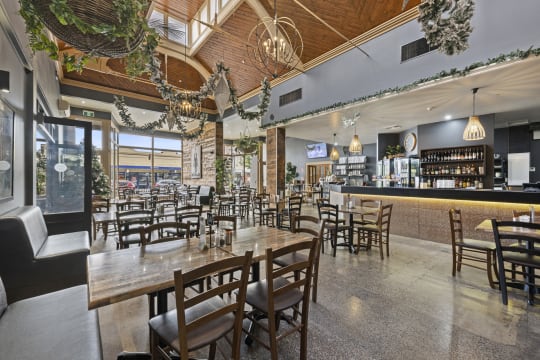 LEASEHOLD - Bull & Mouth Hotel Motel, Maryborough VIC - 1P0576