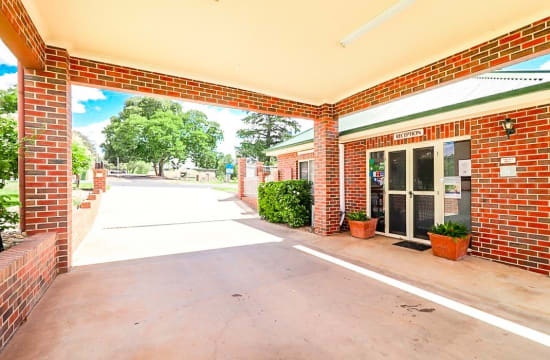UNDER CONTRACT - Poachers Paradise Motel, Rutherglen VIC - 1P0523