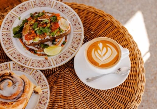 STUNNING CAFÉ / RESTAURANT IN WESTERN SUBURBS