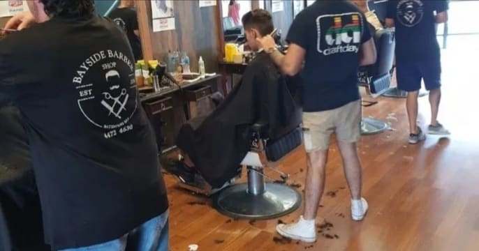 Bayside Barber Shop & Shaving Parlour Prime Waterfront Location!