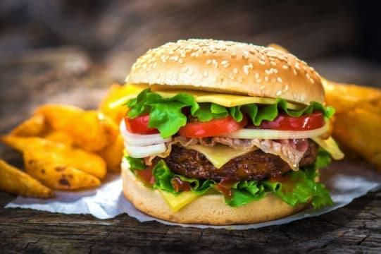 High-Traffic Burger Store in Major Shopping Centre – Huge Growth Potential [2603081]