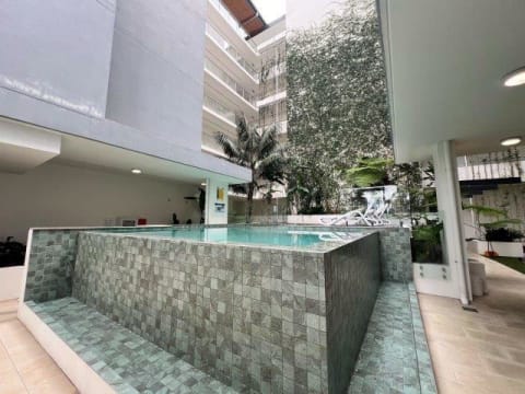 Under Contract - ID 9128