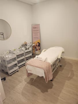 Skin Clinic / Beauty Salon well below replacement cost