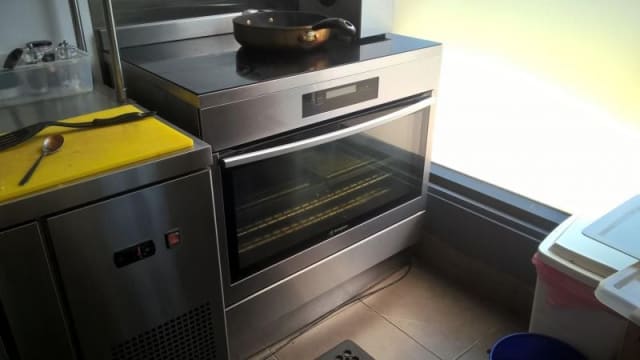 TRENDY CAFE/RESTAURANT - BARGAIN PRICE – BRAND NEW EQUIPMENT – MAIN RD EXPOSURE