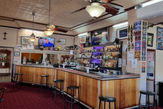 UNDER OFFER - Royal Hotel, Corowa NSW - 1P0527