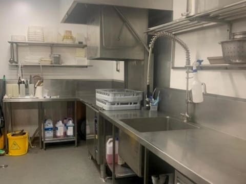 Chicken and/or Fish & Chips, Gold Coast north, A1 equipment, 491 Visa possible! Some Vendor finance!