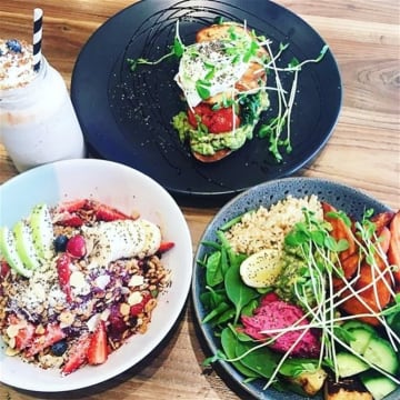 The Health Hut North Beach "where everything is delicious & Nutritious"