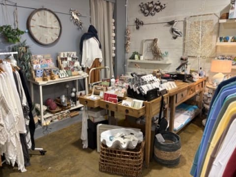 Specialty Gifts for Coastal Living (CS26126)