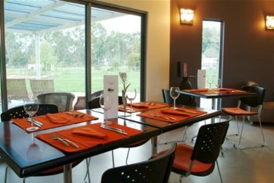 2 Houses on 5 acres. Luxury Home plus 5rooms Cottage. Room for extended Family