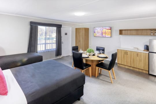 UNDER CONTRACT - Deniliquin Motel
